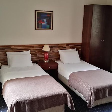Guest House Solo Shumen Exterior foto