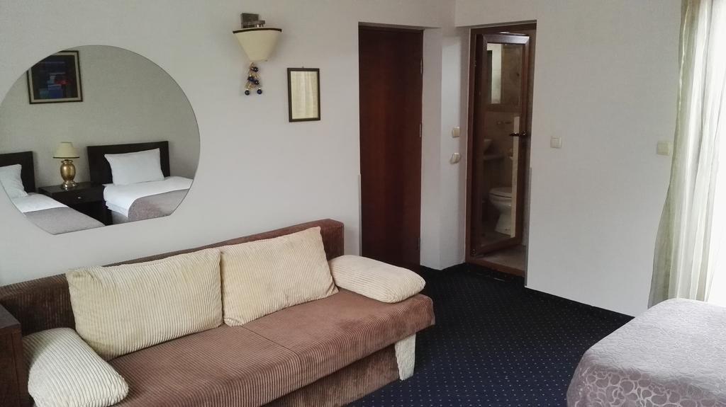 Guest House Solo Shumen Exterior foto
